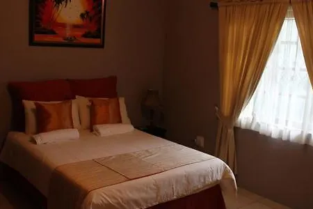 Asante Sana Guesthouse Amanzimtoti Exterior photo