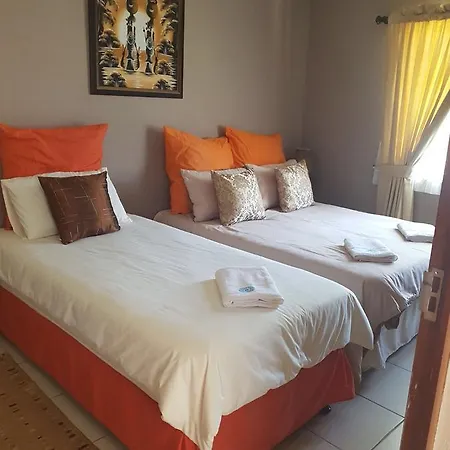 Asante Sana Guesthouse Amanzimtoti Exterior photo