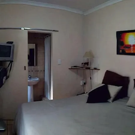 Asante Sana Guesthouse Amanzimtoti Exterior photo
