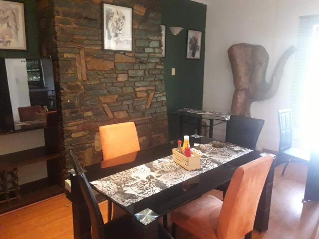 Guest house Asante Sana