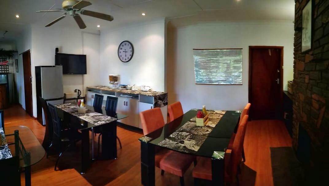 Asante Sana Guest house 3*